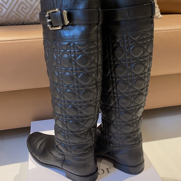 Women’s Dior leather Knee-High Buckle Boots - Picture 4 of 9